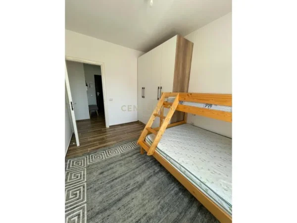 Tirane, shitet apartament 2+1+Ballkon Kati 5, 99 m² 250.000 € (kodra e diellit)