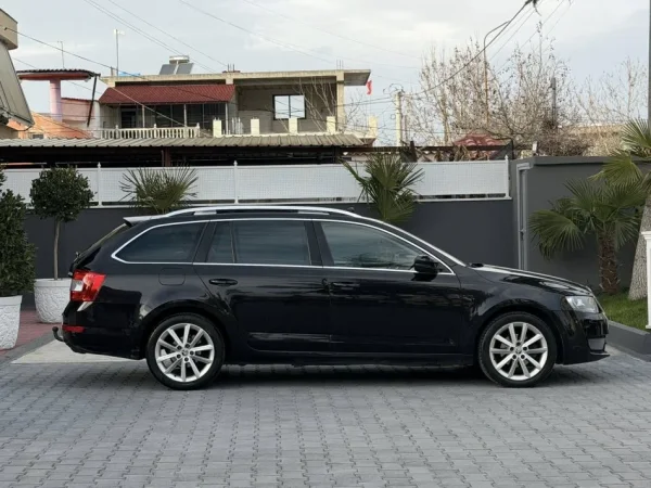 Fier, shes makine SKODA OCTAVIA-1.6 DIESEL-2015-PANORAMA AUTOMATIK-SUPER GJENDJE-10.500 EURO-069 Nafte, e zeze automatik Klima 240.000 km 10.500 €