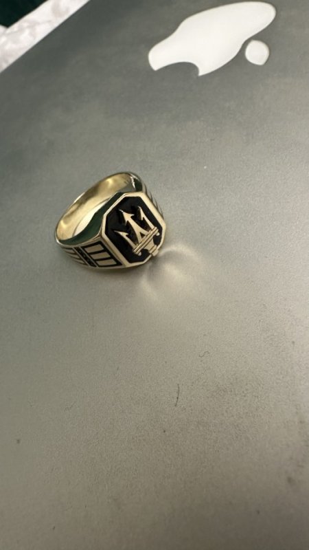 Tirane, shes SHITET UNAZE MASERATI FLORI 10g E BERE ME POROSI SHUM E VECANT 890 €