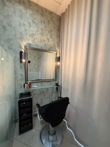 jepet me qera dyqan Kati 0, 13 m² 300 € (Rruga Frederik Shiroka)