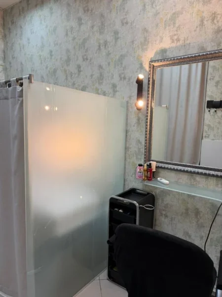 jepet me qera dyqan Kati 0, 13 m² 300 € (Rruga Frederik Shiroka)