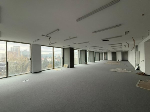 Tirane, jepet me qera zyre Kati 5, 1.507 m² 37.650 € (DownTown One)