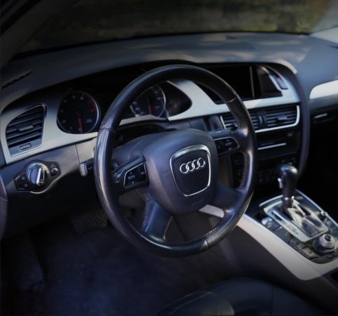 Tirane, shitet makine AUDI A4 Benzin, e zeze automatik Klima 245.000 km 5.300 €