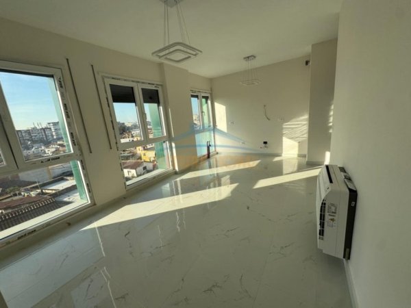 Tirane, jepet me qera apartament 1+1+Ballkon Kati 4, 57 m² 400 € (Rruga Jordan Misja)