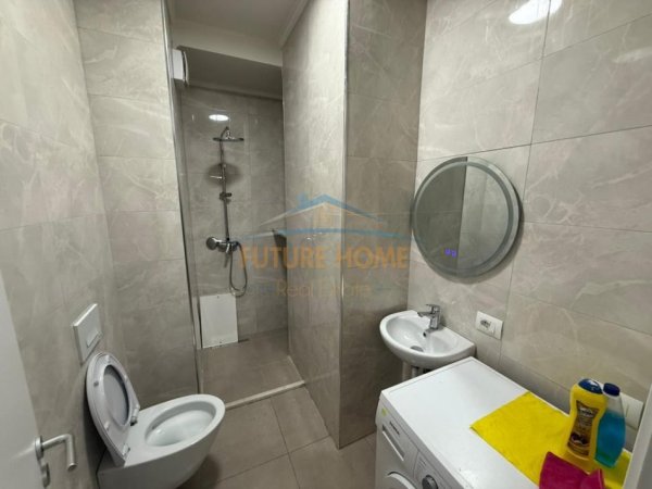 Tirane, jepet me qera apartament 1+1+Ballkon Kati 6, 63 m² 670 € (Zogu i Zi)