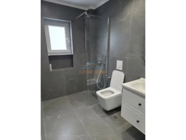 Tirane, shitet apartament 1+1+Ballkon Kati 4, 50 m² 108.000 € (Tregu Elektrik)