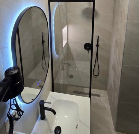 Mundësi e Rrallë  (3 garsoniere )📍Qendër/ Mine peza/ Përballë Golden Tower  ( Shitje aktualisht me qira 1400 eu neto) 100% të reja🔥🔥 255.000 eu( të treja)