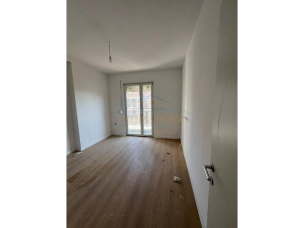 Tirane, shitet apartament Kati 6, 86 m² 113.000 €