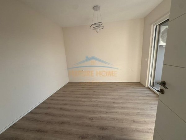 Tirane, jepet me qera zyre Kati 4, 49 m² 400 € 