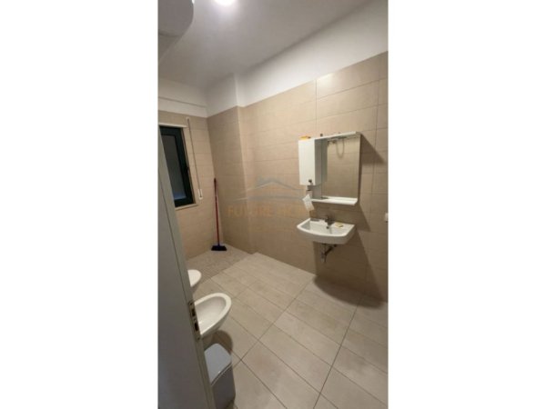 Tirane, jepet me qera apartament Kati 6, 96 m² 650 €