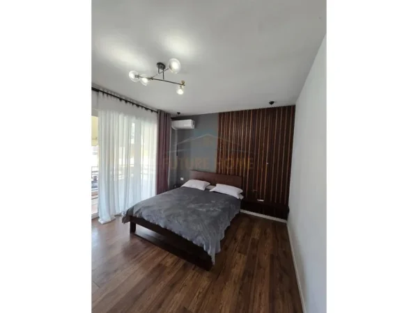 Tirane, jepet me qera apartament Kati 3, 94 m² 1.100 €