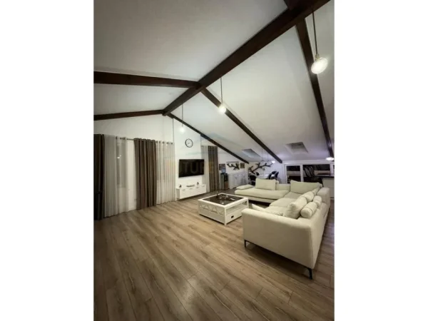 Tirane, jepet me qera apartament Kati 3, 113 m² 2.000 € 