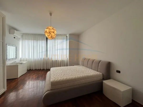 Tirane, jepet me qera apartament Kati 0, 185 m² 2.490 €