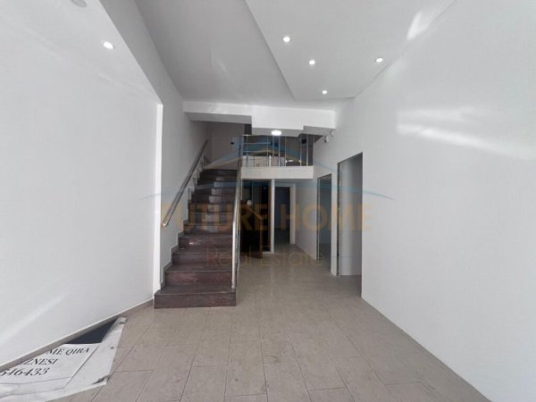 Tirane, jepet me qera ambjent biznesi Kati 0, 147 m² 1.500 €