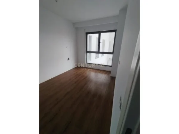 Tirane, jap me qera apartament 1+1+Aneks+Ballkon Kati 5, 70 m² 500 € 