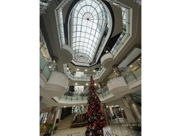 Tirane, shes zyre Kati 2, 8 m² 80.000 € (Kullat Binjake)