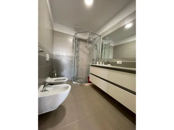 Tirane, shes apartament 2+1+Aneks+Ballkon Kati 5, 99 m² 250.000 € 