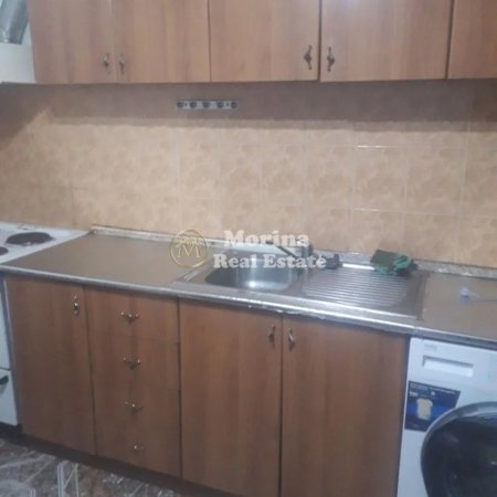 Tirane, jepet me qera shtepi 1+1 Kati 1, 50 m² 300 € (Ali Demi)