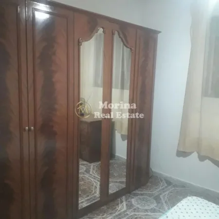 Tirane, jepet me qera shtepi 1+1 Kati 1, 50 m² 300 € (Ali Demi)