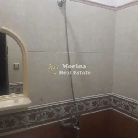 Tirane, jepet me qera shtepi 1+1 Kati 1, 50 m² 300 € (Ali Demi)