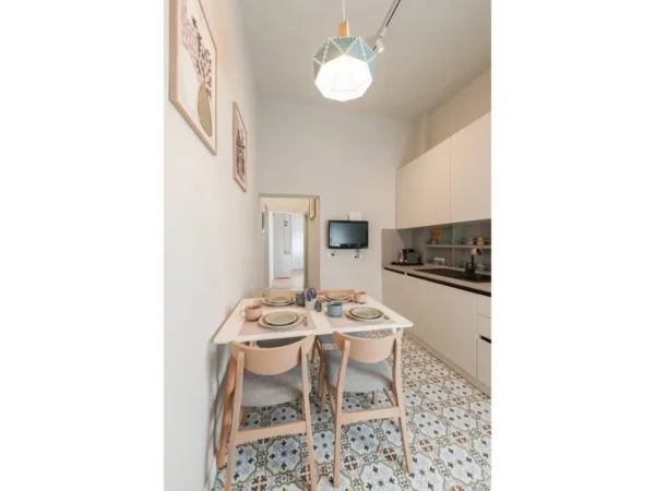 Tirane, jepet me qera apartament 2+1+Aneks+Ballkon Kati 3, 50 m² 1.300 € (Joni Peci Store)