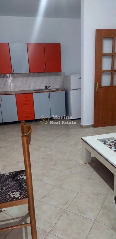 Tirane, jepet me qera apartament 1+1 Kati 5, 67 m² 250 € (Fresku)