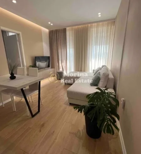 Tirane, jepet me qera apartament 1+1 Kati 8, 60 m² 600 € (Rruga Siri Kodra)
