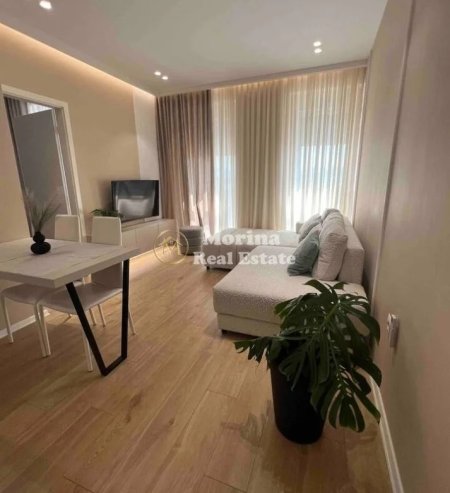 Tirane, jepet me qera apartament 1+1 Kati 8, 60 m² 600 € (Rruga Siri Kodra)