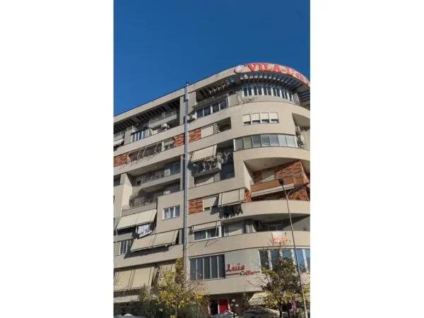 Tirane, shitet apartament 1+1+Aneks+Ballkon Kati 1, 77 m² 130.000 € 