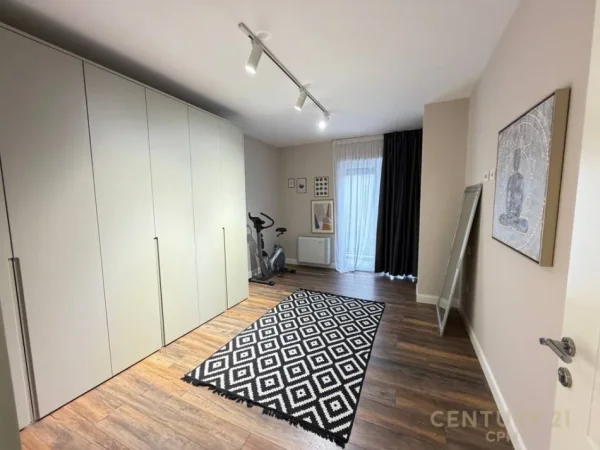 Tirane, jepet me qera Vile 3 Katshe Kati 4, 260 m² 3.000 € 