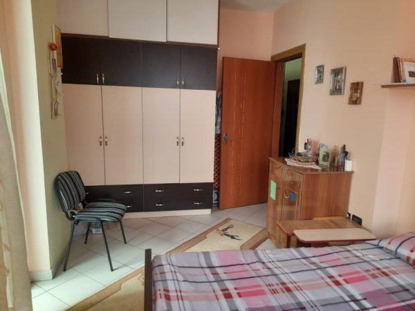 Tirane, shitet apartament 2+1 Kati 7, 80 m² 125.000 € (Yzberisht)