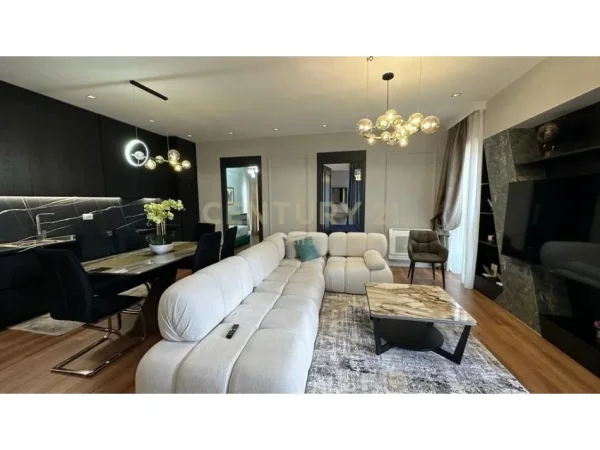 Tirane, jepet me qera apartament 3+1+Aneks+Ballkon Kati 14, 140 m² (Garden Building)