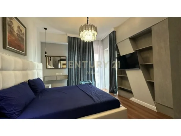 Tirane, jepet me qera apartament 3+1+Aneks+Ballkon Kati 14, 140 m² (Garden Building)