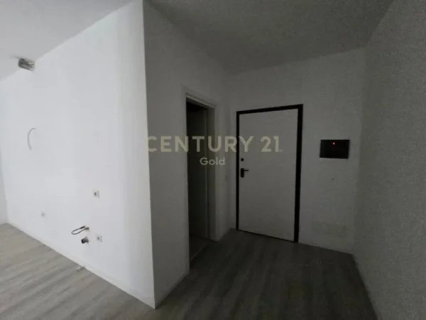 Tirane, shes apartament 1+1+Aneks+Ballkon Kati 5, 71 m² 125.000 € (E-88)