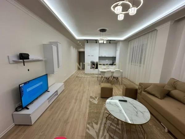 Tirane, jepet me qera 1+1 Kati 5, 70 m² 600 € (Liqeni Tiranes)