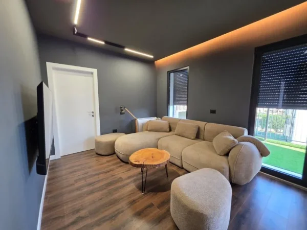 Tirane, shes apartament+verande | Penthouse 2+1+Aneks+Ballkon Kati 5, 121 m² 470.000 € 
