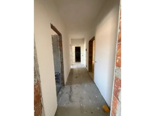 Tirane, shitet apartament 2+1 Kati 4, 105 m² 84.320 € (KAMEZ)