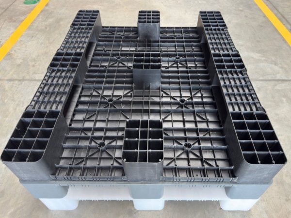 SHITEN PALETA PLASTIKE HDPE – TË REJA