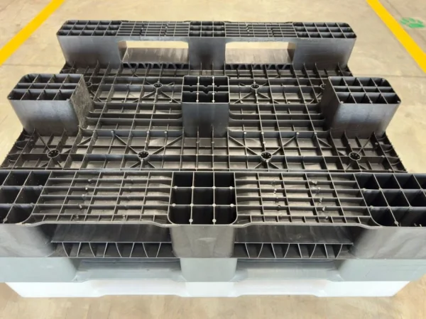 SHITEN PALETA PLASTIKE HDPE – TË REJA