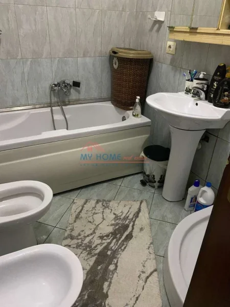 Tirane, shitet apartament 2+1+Ballkon Kati 7, 100 m² 165.000 € (Fresku)