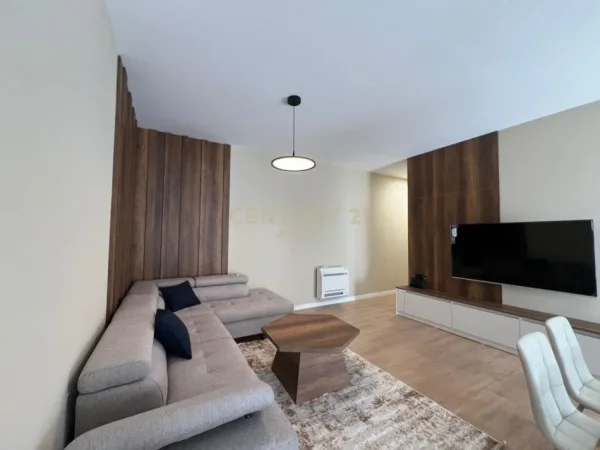 Tirane, jepet me qera apartament 2+1+Aneks+Ballkon Kati 2, 124 m² 1.800 € (Rezidenca “Green Valley”)