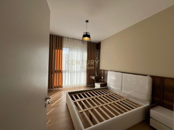 Tirane, jepet me qera apartament 2+1+Aneks+Ballkon Kati 2, 124 m² 1.800 € (Rezidenca “Green Valley”)