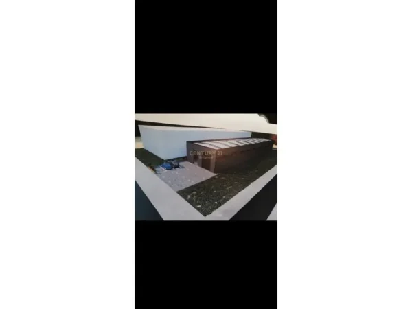 Tirane, jepet me qera ambjent biznesi Kati 1, 1.500 m² 