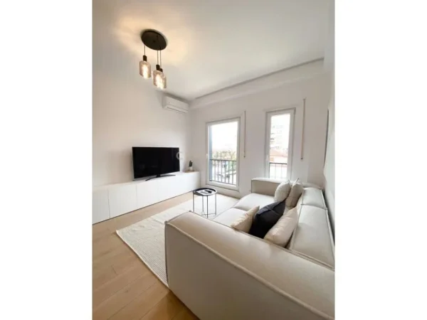 Tirane, jap me qera apartament 1+1+Aneks+Ballkon Kati 1, 51 m² 900 € (Hipoteka)