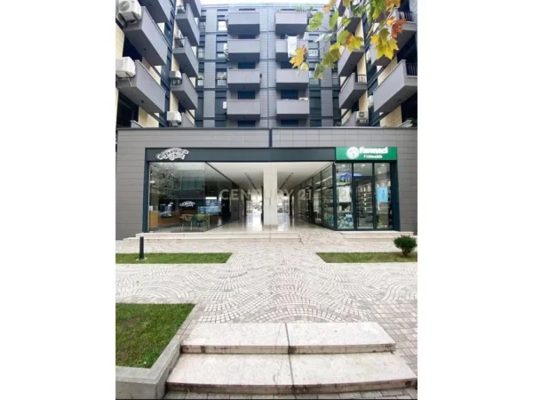 Tirane, jap me qera apartament 1+1+Aneks+Ballkon Kati 1, 51 m² 900 € (Hipoteka)