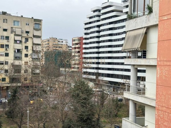 Tirane, jap me qera apartament 2+1 Kati 4, 71 m² 570 € (Nisharaku)