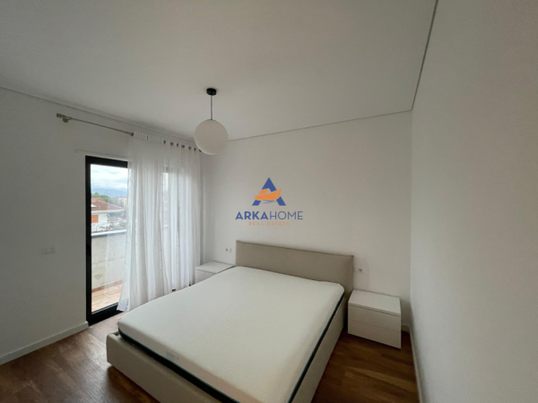 Tirane, jepet me qera Vile 3 Katshe Kati 3, 210 m² 3.400 € 