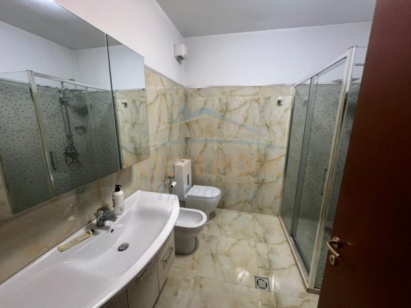 Tirane, jepet me qera apartament 2+1 Kati 6, 103 m² 1.100 € 