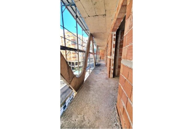 Vlore - Lungomare, shitet apartament 1+1 Kati 6, (prane portit ne vlore)