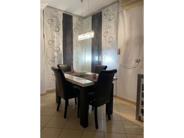 Tirane, jap me qera apartament 1+1 Kati 3, 70 m² 470 € (Kodra e Diellit)